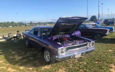 Plymouth-roadrunner-1970-purple-10