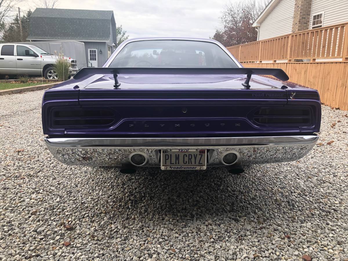 Plymouth-roadrunner-1970-purple-12