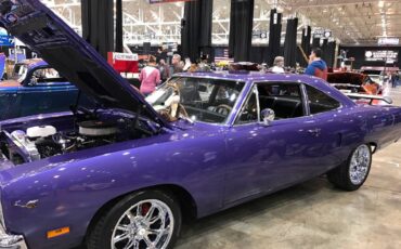 Plymouth-roadrunner-1970-purple-14