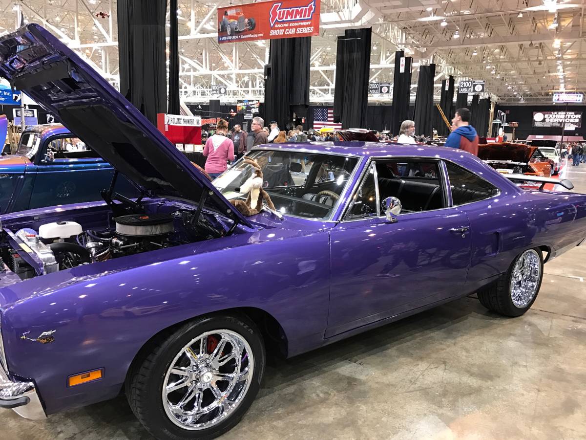 Plymouth-roadrunner-1970-purple-14