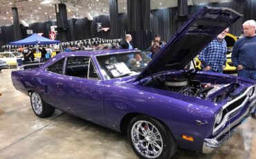 Plymouth-roadrunner-1970-purple-15