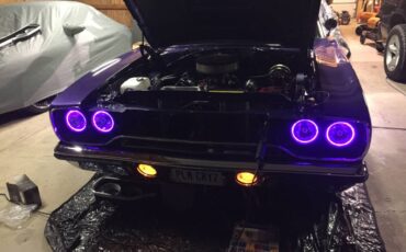 Plymouth-roadrunner-1970-purple-4