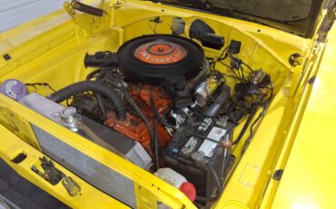 Plymouth-roadrunner-1970-yellow-5