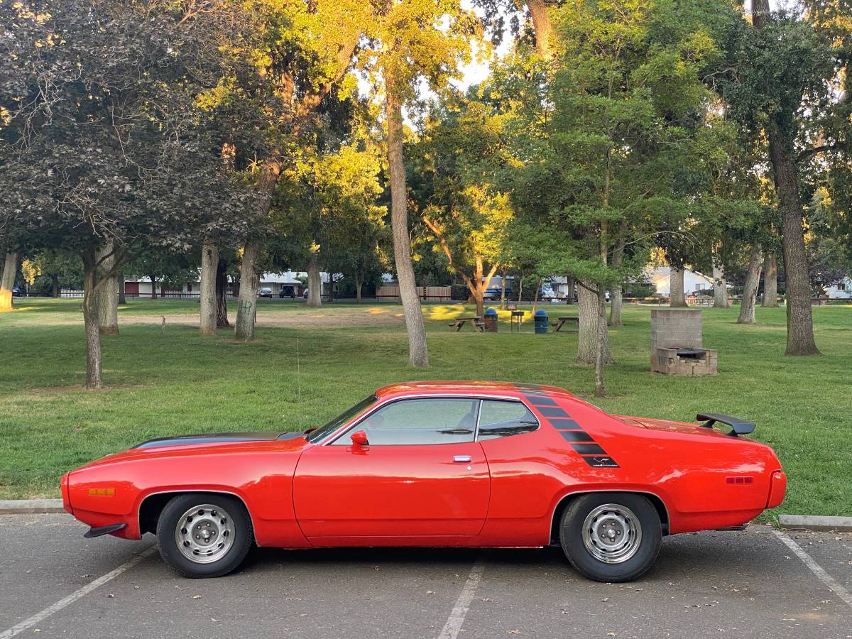 Plymouth-roadrunner-1971-orange