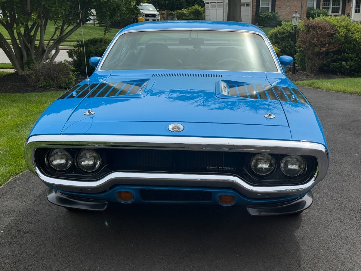 Plymouth-roadrunner-1972-blue-5