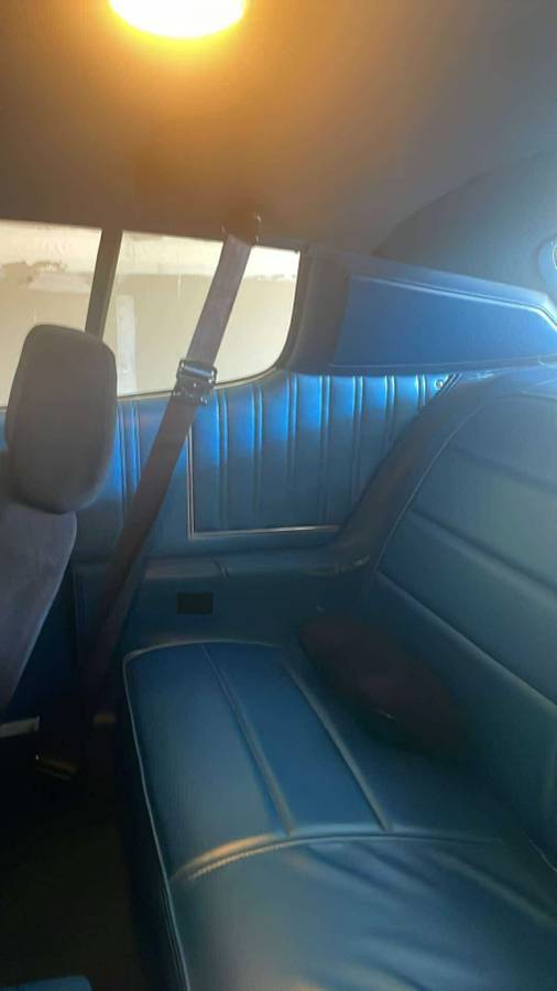 Plymouth-roadrunner-1973-blue-15