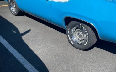 Plymouth-roadrunner-1973-blue-2