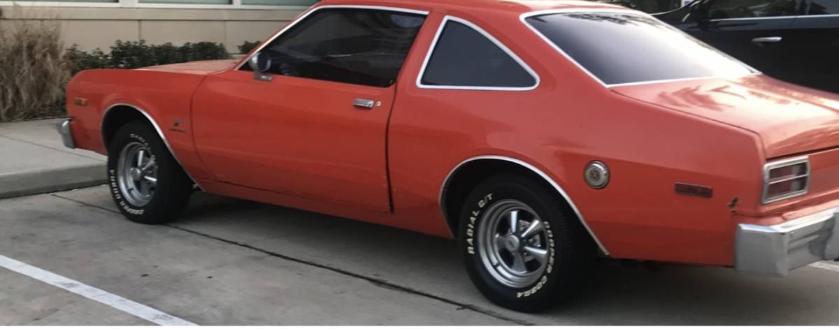 Plymouth-roadrunner-1977-2