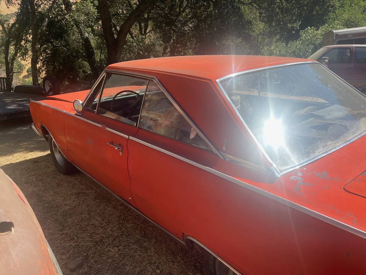 Plymouth-satellite-1966-1