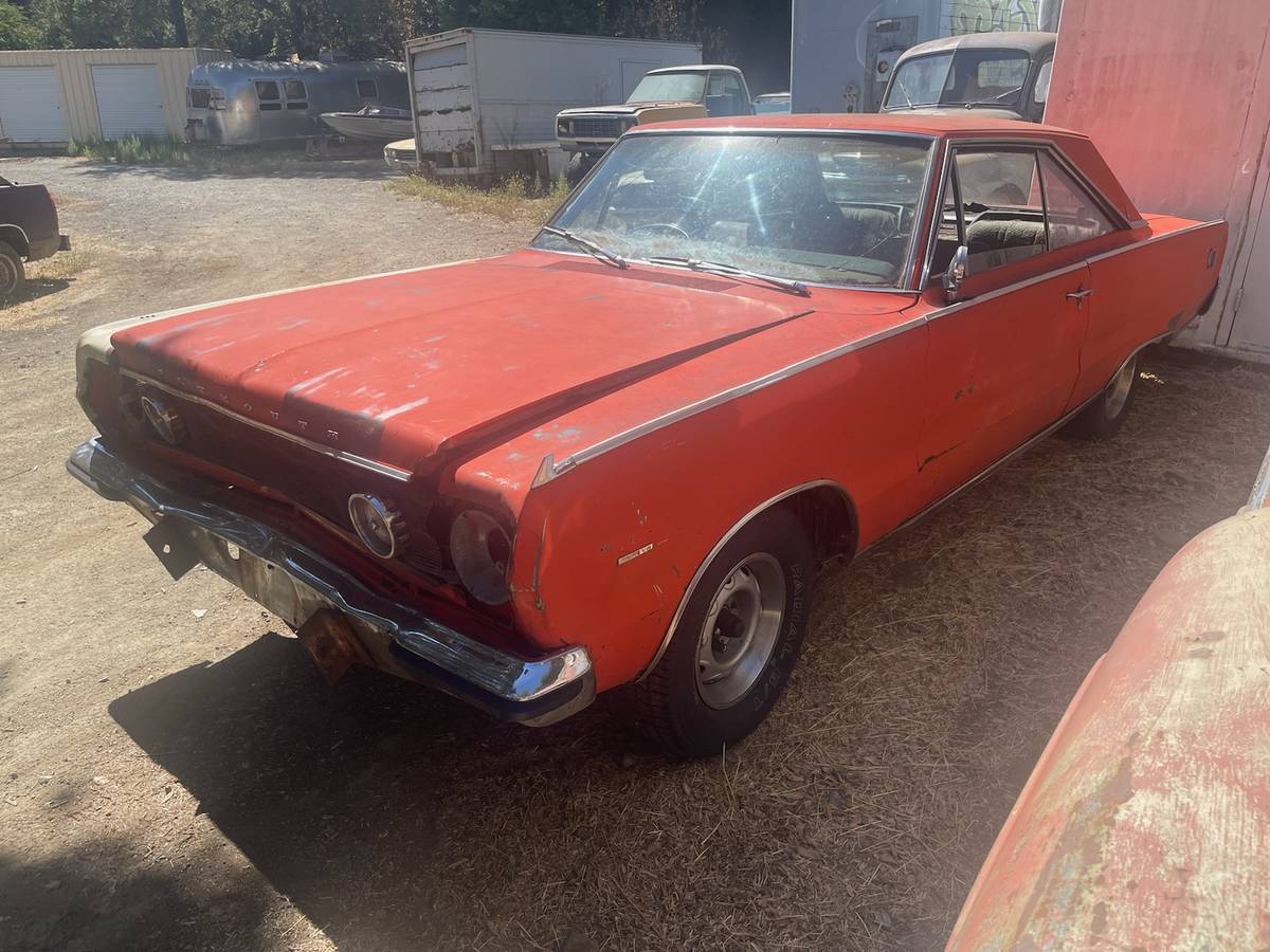 Plymouth-satellite-1966