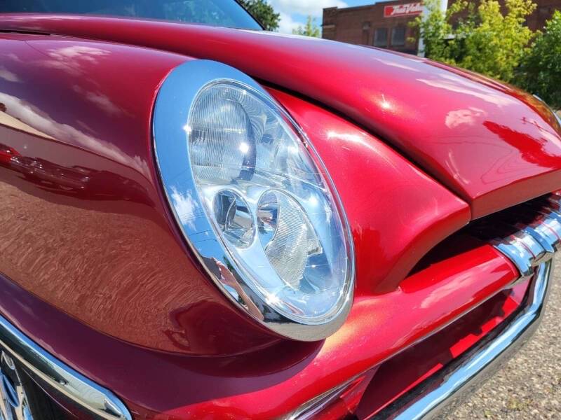 Plymouth-savoy-1953-red-7