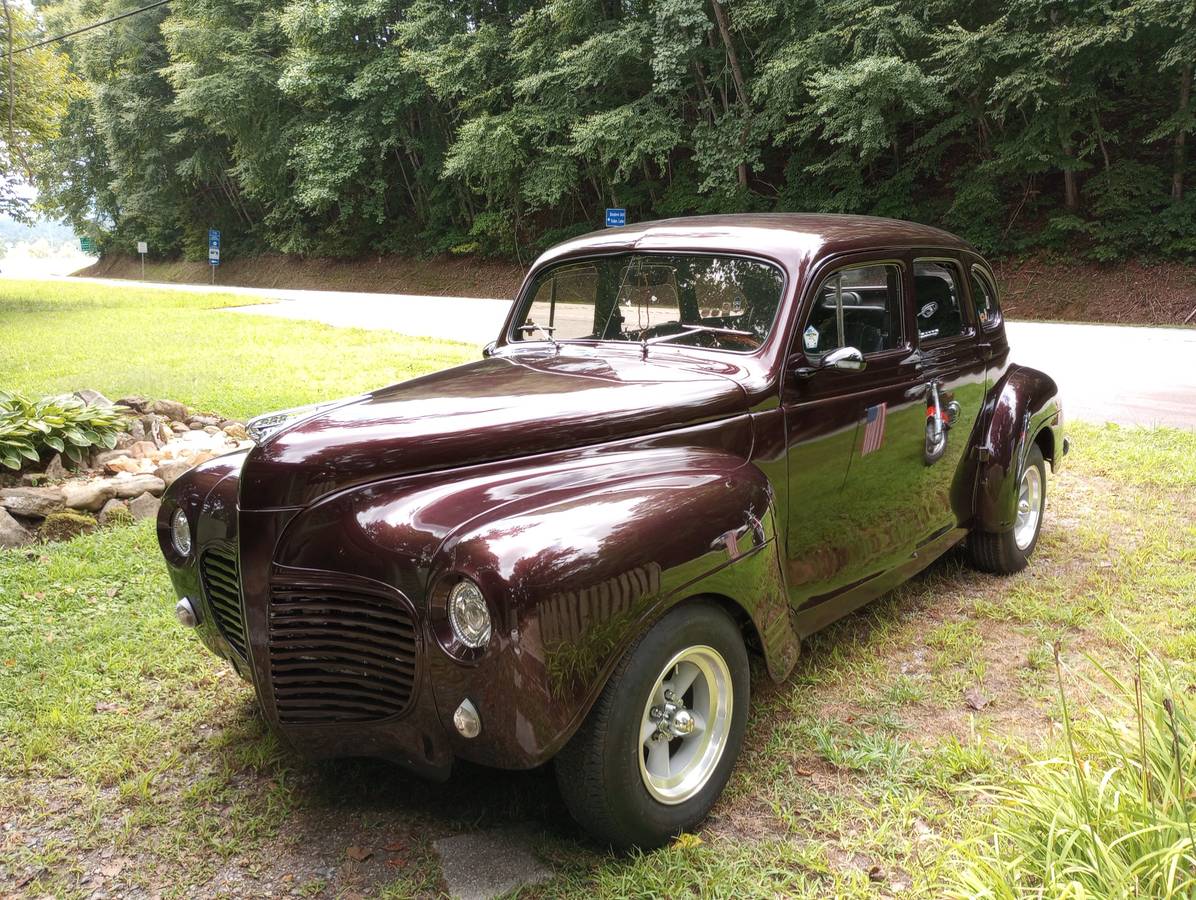 Plymouth-special-deluxe-1941-brown