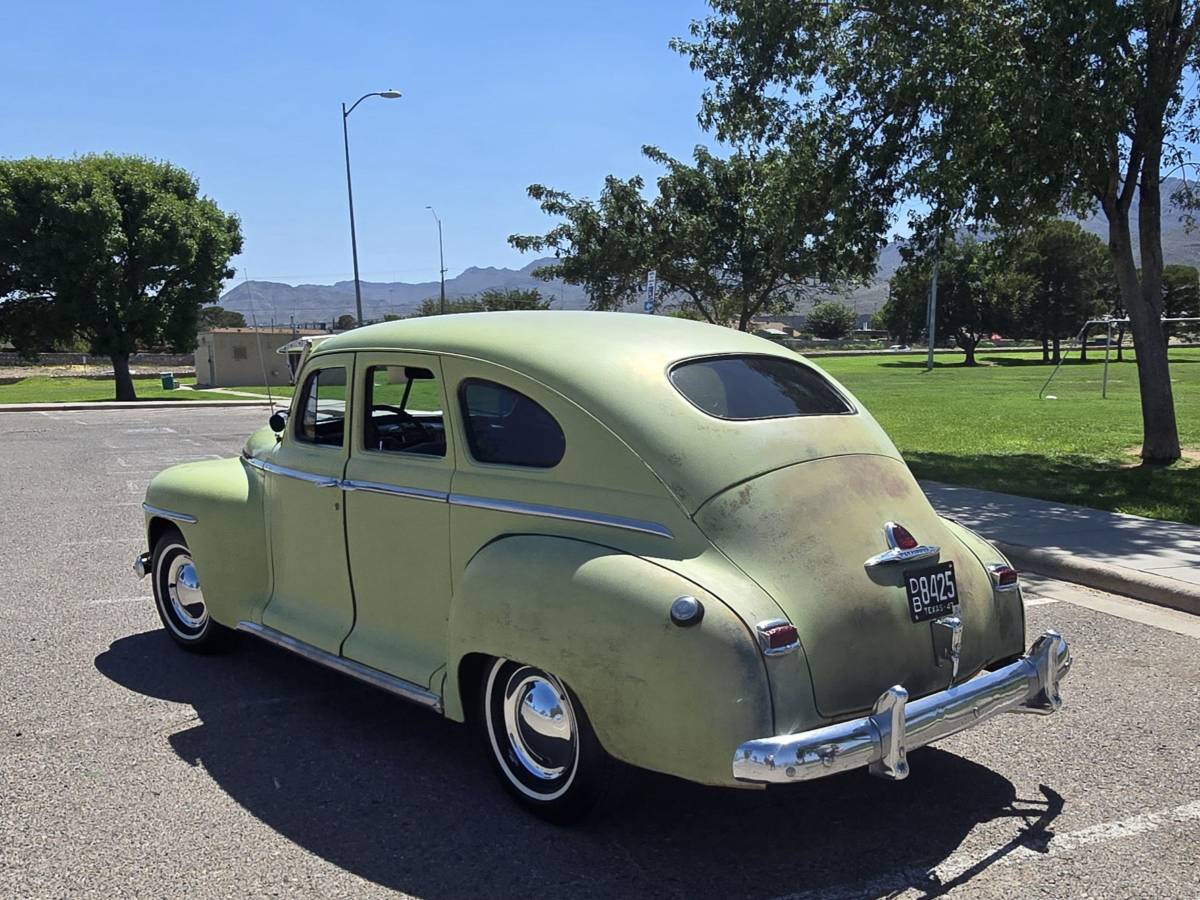 Plymouth-special-deluxe-1947-yellow-10