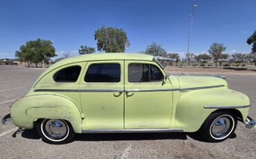 Plymouth-special-deluxe-1947-yellow-2