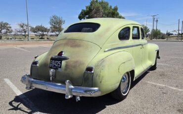 Plymouth-special-deluxe-1947-yellow-8