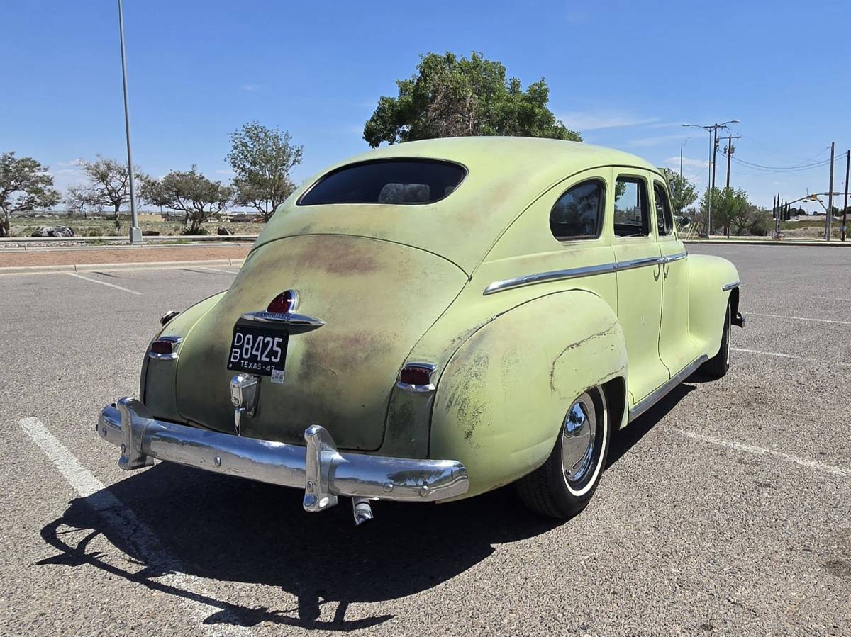 Plymouth-special-deluxe-1947-yellow-8