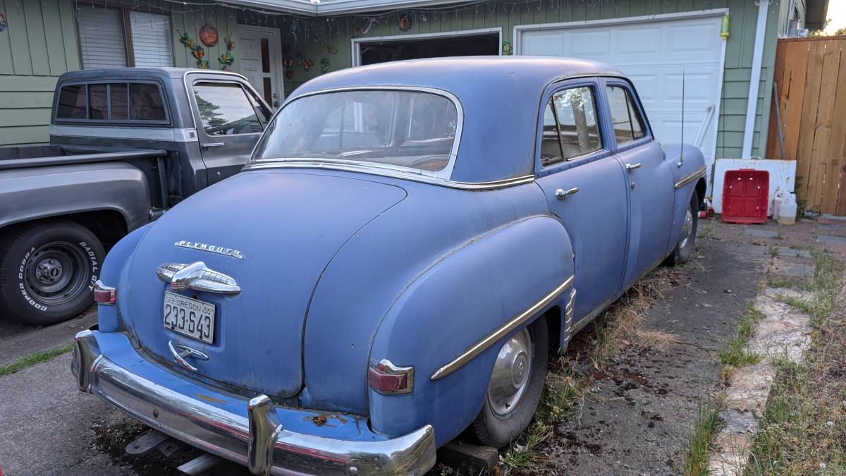Plymouth-special-deluxe-1950-4