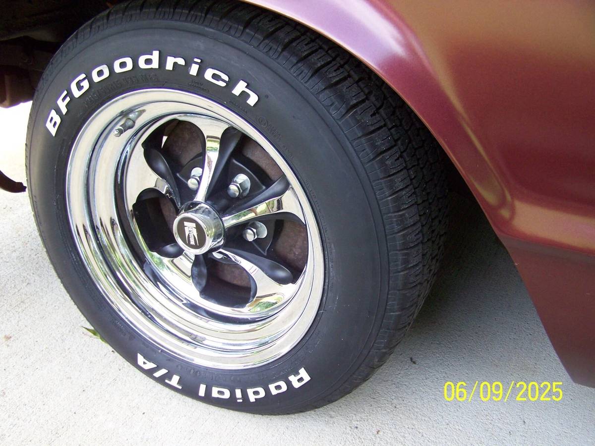 Plymouth-sport-fury-1965-red-13