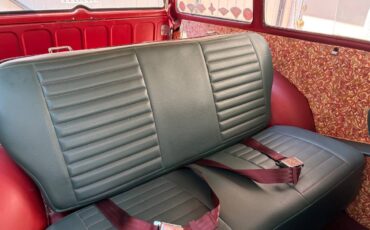 Plymouth-suburban-wagon-1949-custom-10