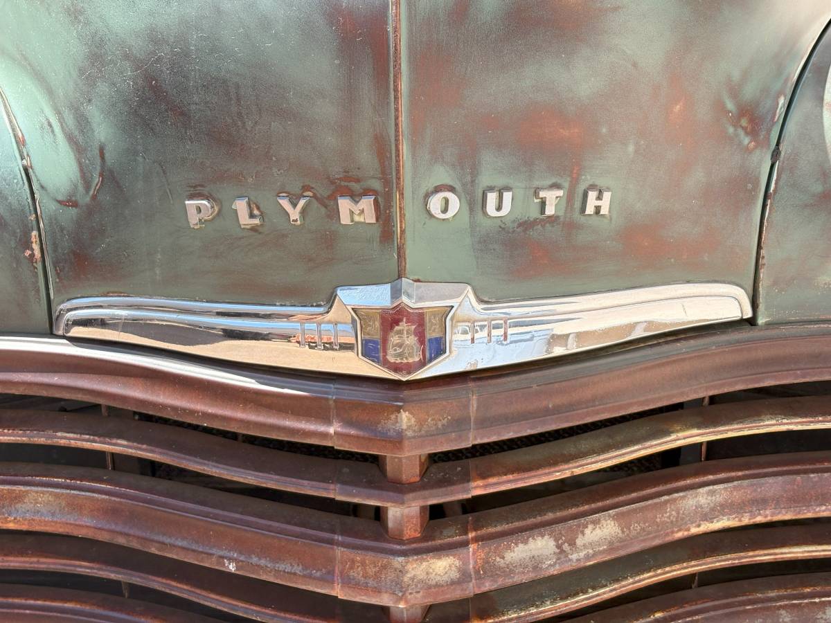 Plymouth-suburban-wagon-1949-custom-2