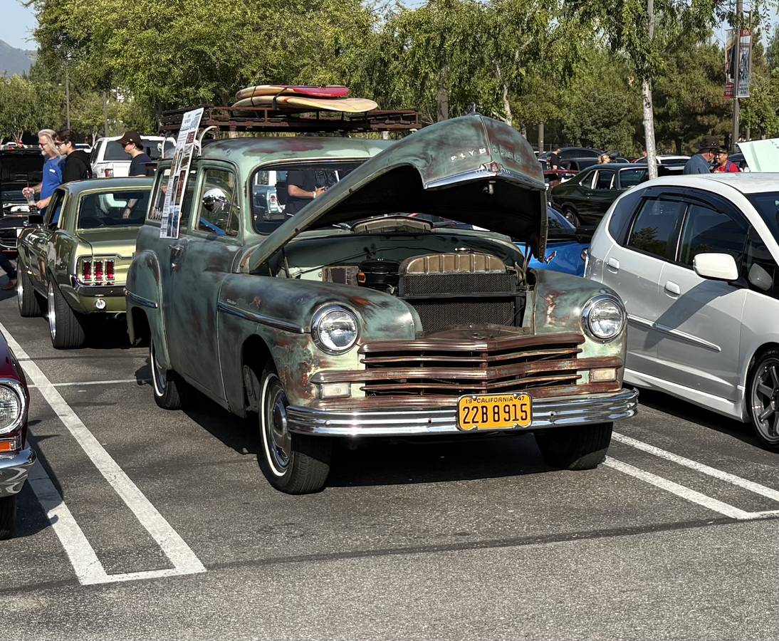 Plymouth-suburban-wagon-1949-custom