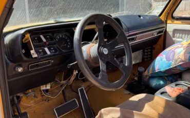 Plymouth-trailduster-1975-2