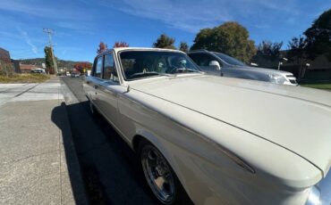 Plymouth-valiant-1963-white-1