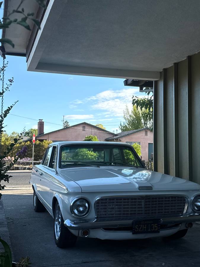 Plymouth-valiant-1963-white-2