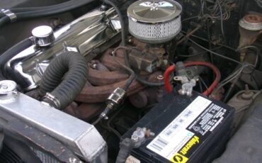 Plymouth-valiant-1965-white-11