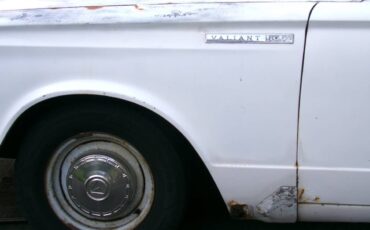 Plymouth-valiant-1965-white-6