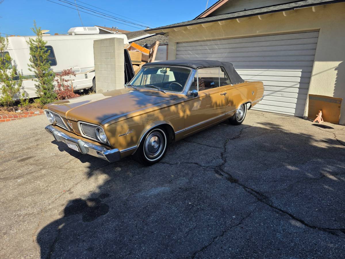 Plymouth-valiant-1966-2