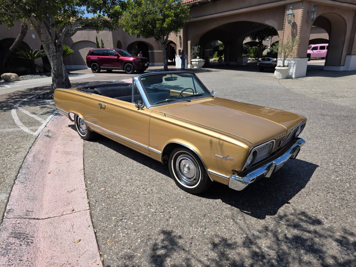 Plymouth-valiant-1966-7