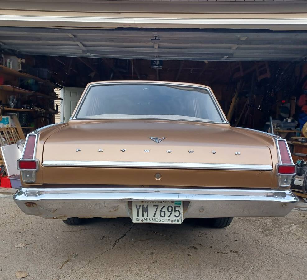 Plymouth-valiant-1966-custom-10