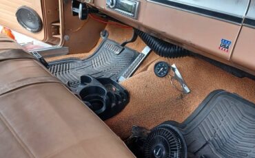 Plymouth-valiant-1966-custom-6