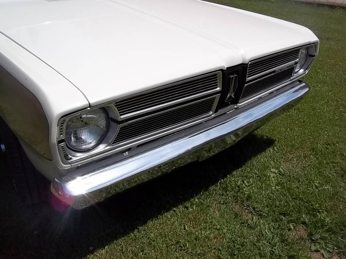 Plymouth-valiant-1967-8