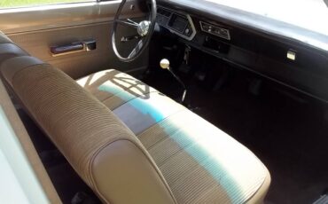 Plymouth-valiant-1967-9