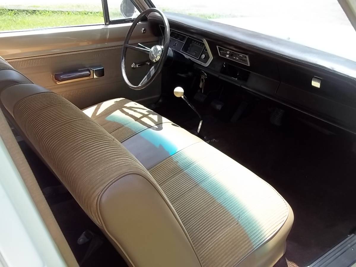 Plymouth-valiant-1967-9