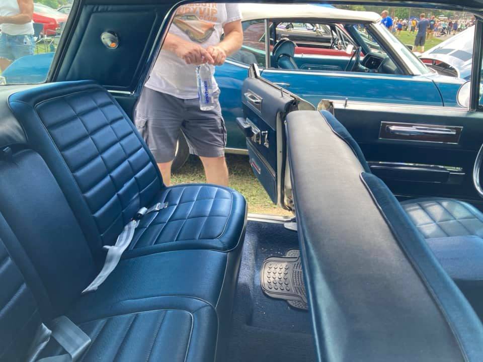 Plymouth-vip-4-dr.-hardtop-1966-white-6