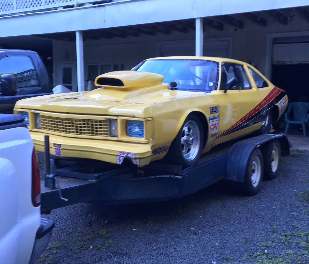 Plymouth-volare-1980-yellow-4