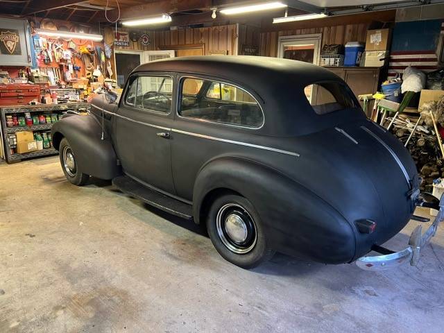Pontiac-1940-black-3