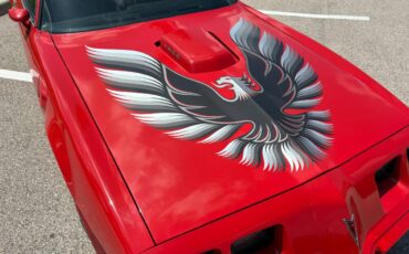 Pontiac-1979-red-2
