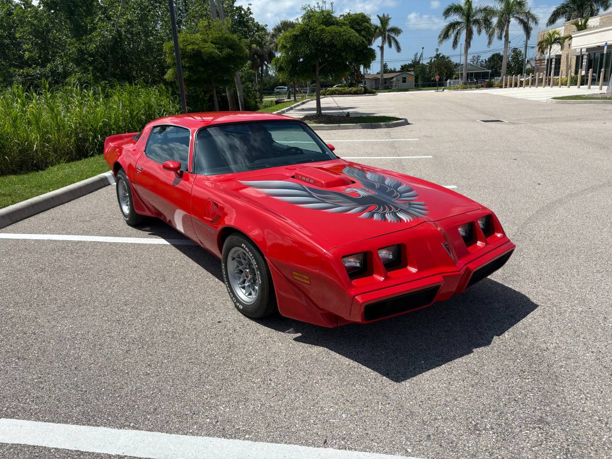 Pontiac-1979-red