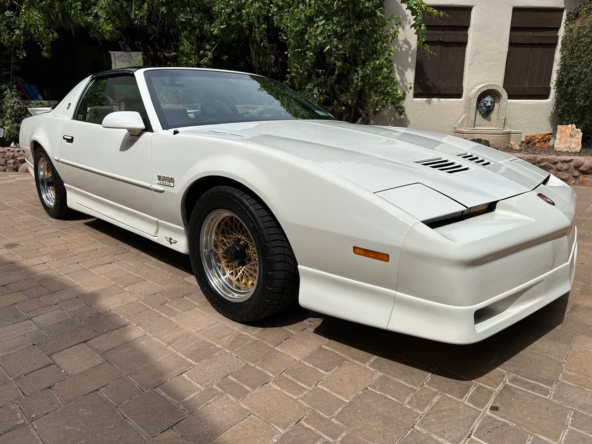 Pontiac-1989-3