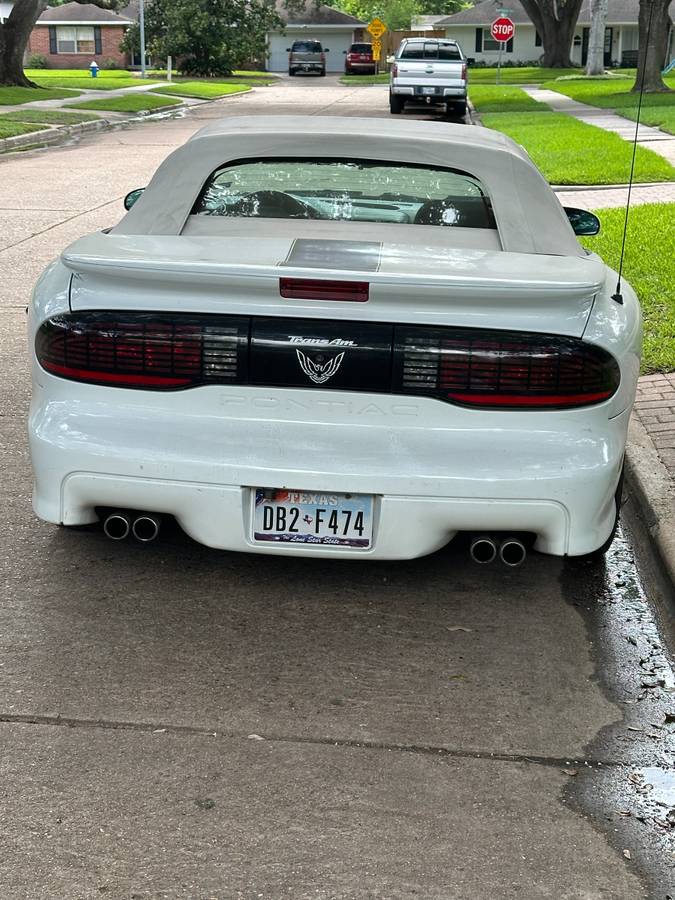 Pontiac-1994-white-1