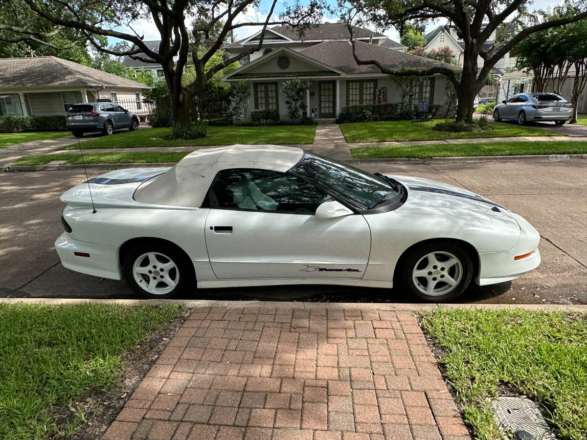 Pontiac-1994-white-2