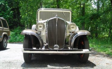 Pontiac-2-door-sedan-1932-custom-1