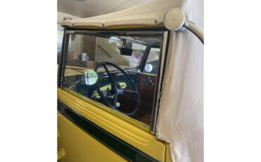 Pontiac-2-dr-coupe-1931-Yellow-green-white-Yellow-green-tan-14