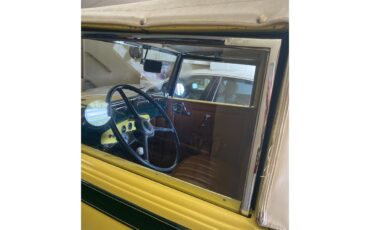 Pontiac-2-dr-coupe-1931-Yellow-green-white-Yellow-green-tan-15