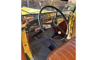 Pontiac-2-dr-coupe-1931-Yellow-green-white-Yellow-green-tan-18