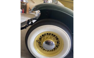 Pontiac-2-dr-coupe-1931-Yellow-green-white-Yellow-green-tan-42